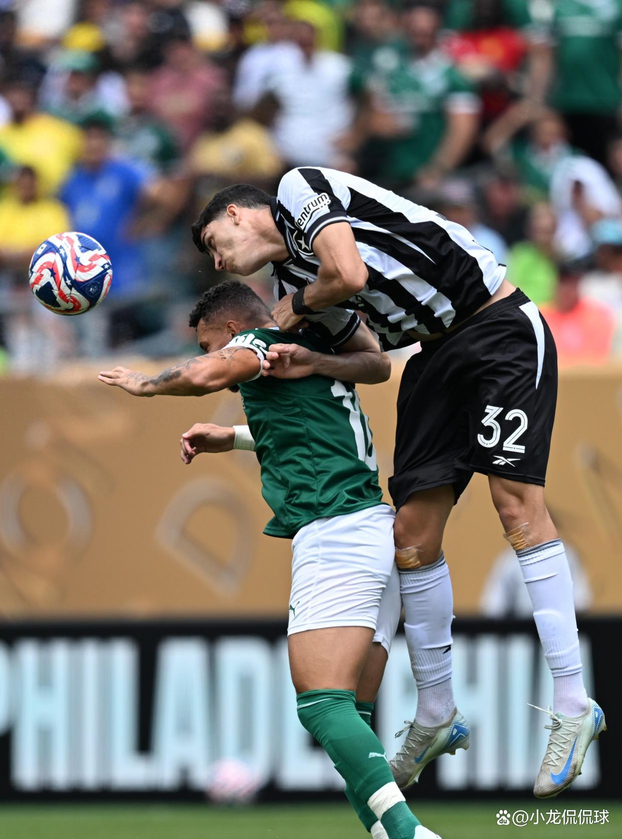 九游娱乐官网-转折点！武汉三镇篮板制胜，世俱杯赛前攻防权衡，话题不断，训练强度显著提升(武汉三镇比分)